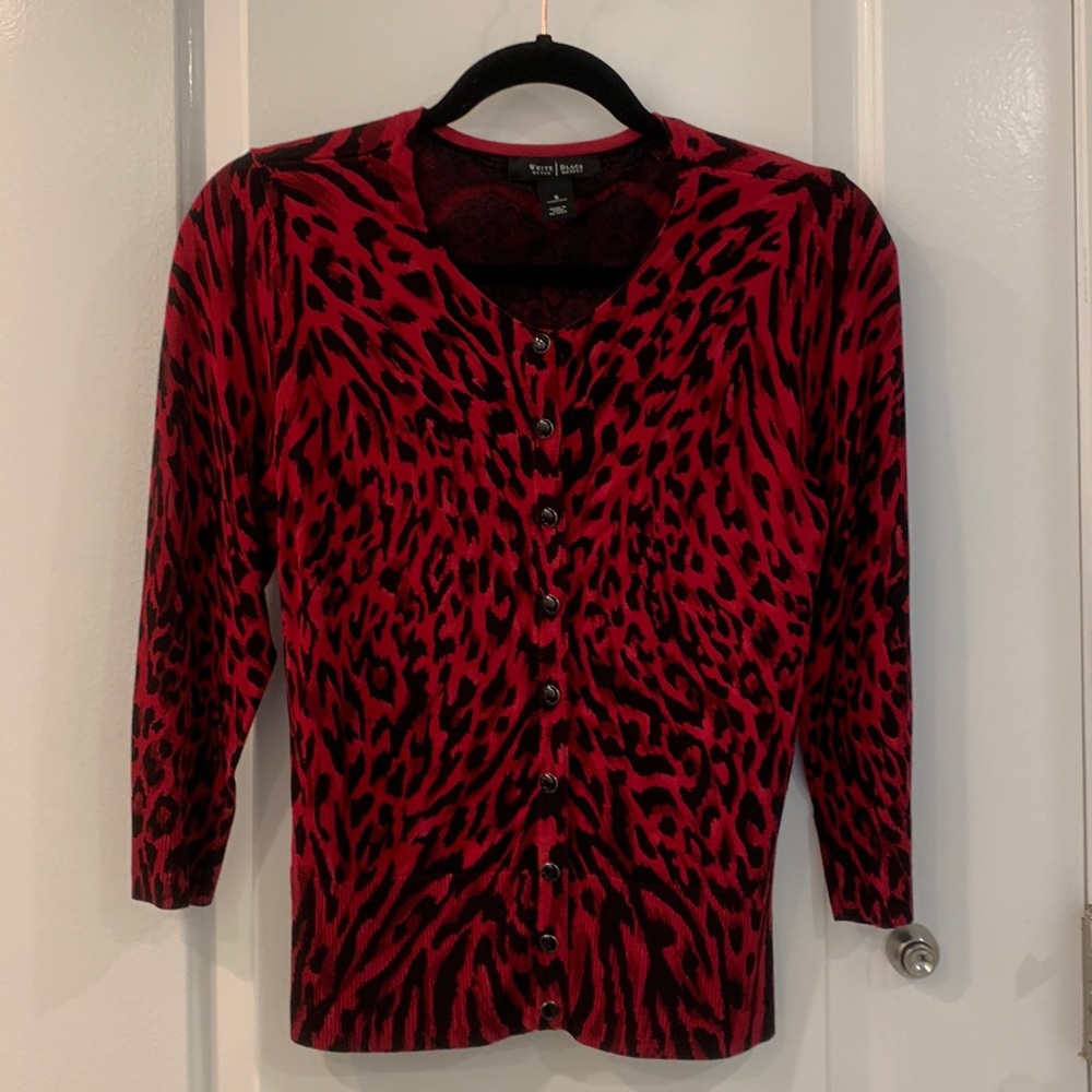 WHBM vintage Red leopard cardigan Sz Sm with3/4 Sleeves & Shiny black snaps❤️🖤